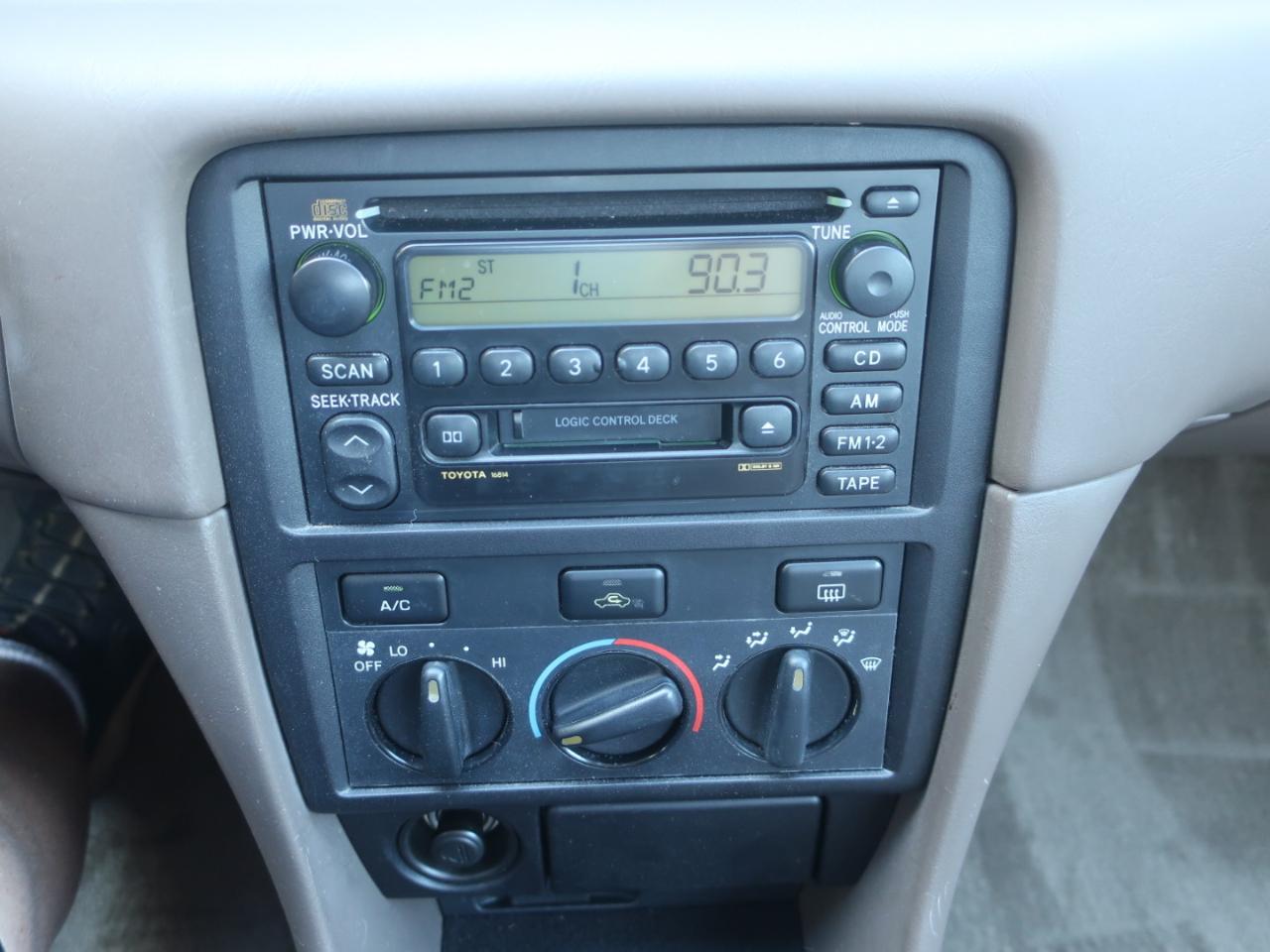 Toyota Camry LE 2001