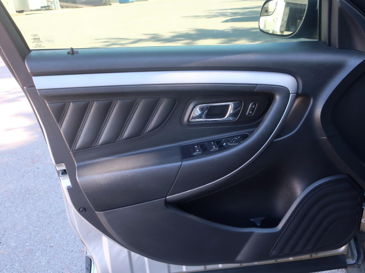 Ford Taurus SEL FWD 2017