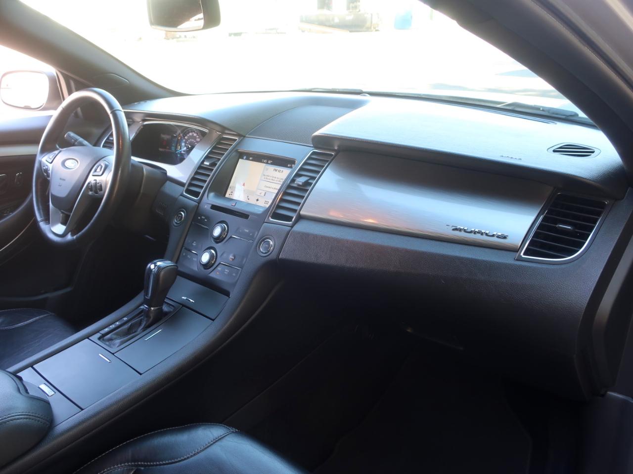 Ford Taurus SEL FWD 2017