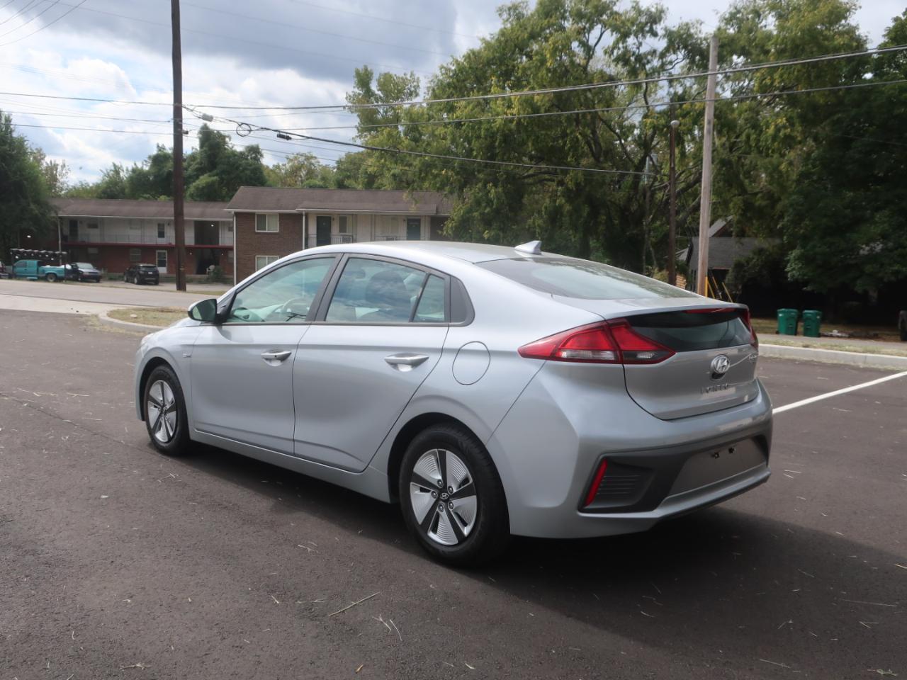 Hyundai Ioniq Hybrid Blue 2020