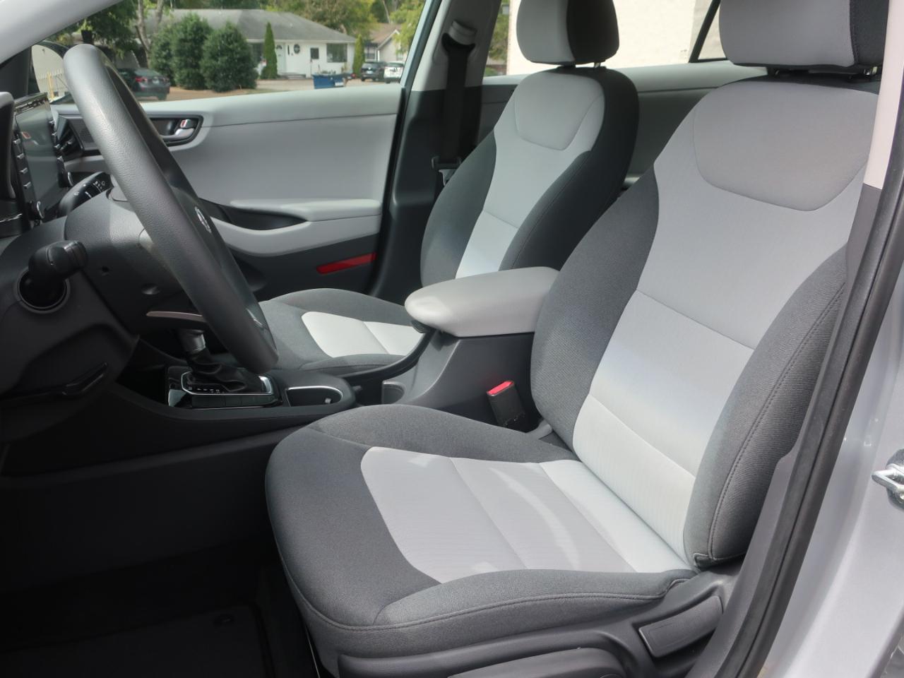 Hyundai Ioniq Hybrid Blue 2020