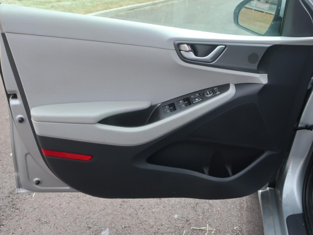 Hyundai Ioniq Hybrid Blue 2020