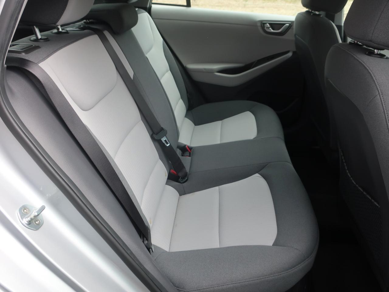 Hyundai Ioniq Hybrid Blue 2020
