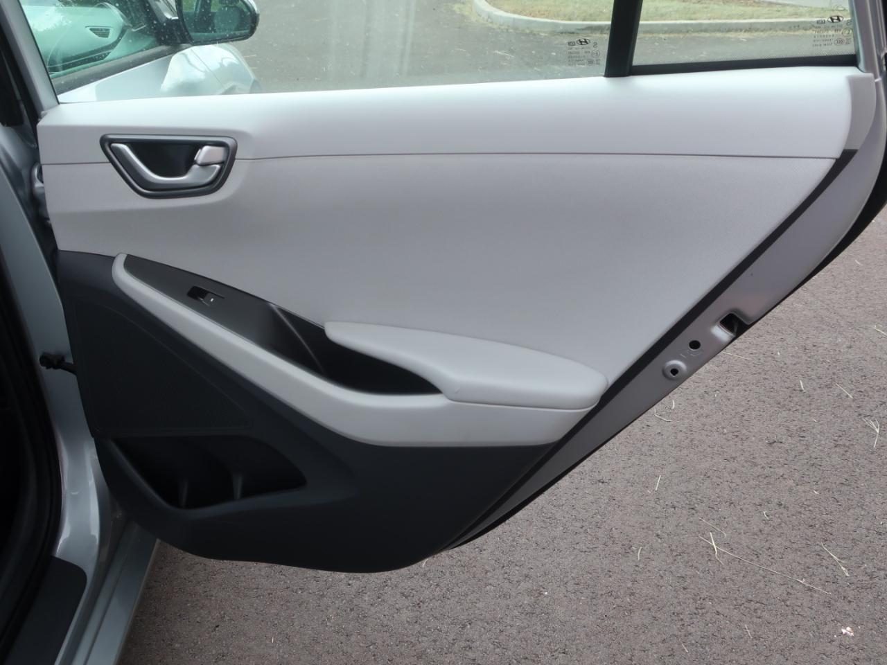 Hyundai Ioniq Hybrid Blue 2020