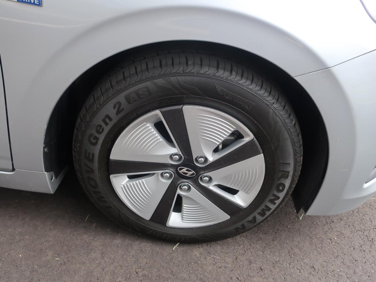 Hyundai Ioniq Hybrid Blue 2020