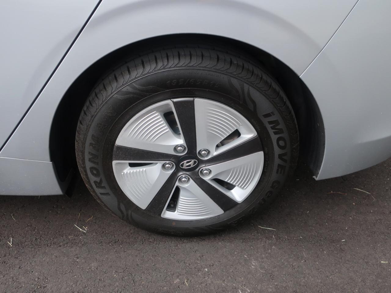 Hyundai Ioniq Hybrid Blue 2020
