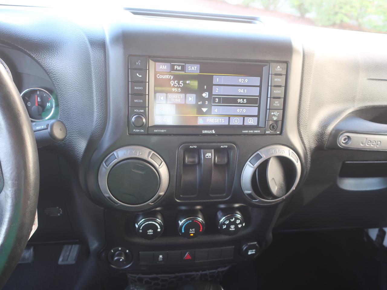 Jeep Wrangler Sport 4WD 2015