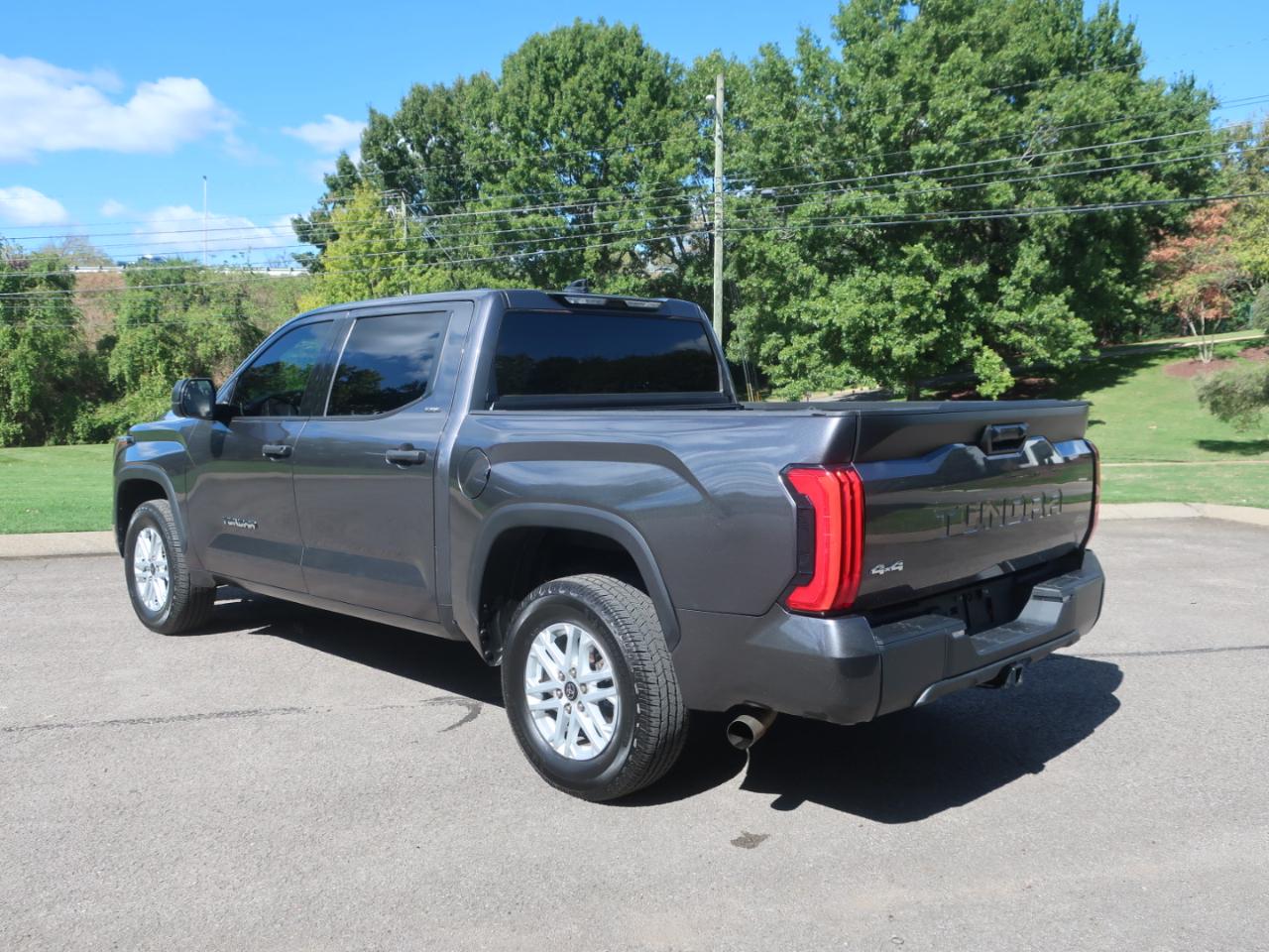 Toyota Tundra SR5 CrewMax 4WD 2023