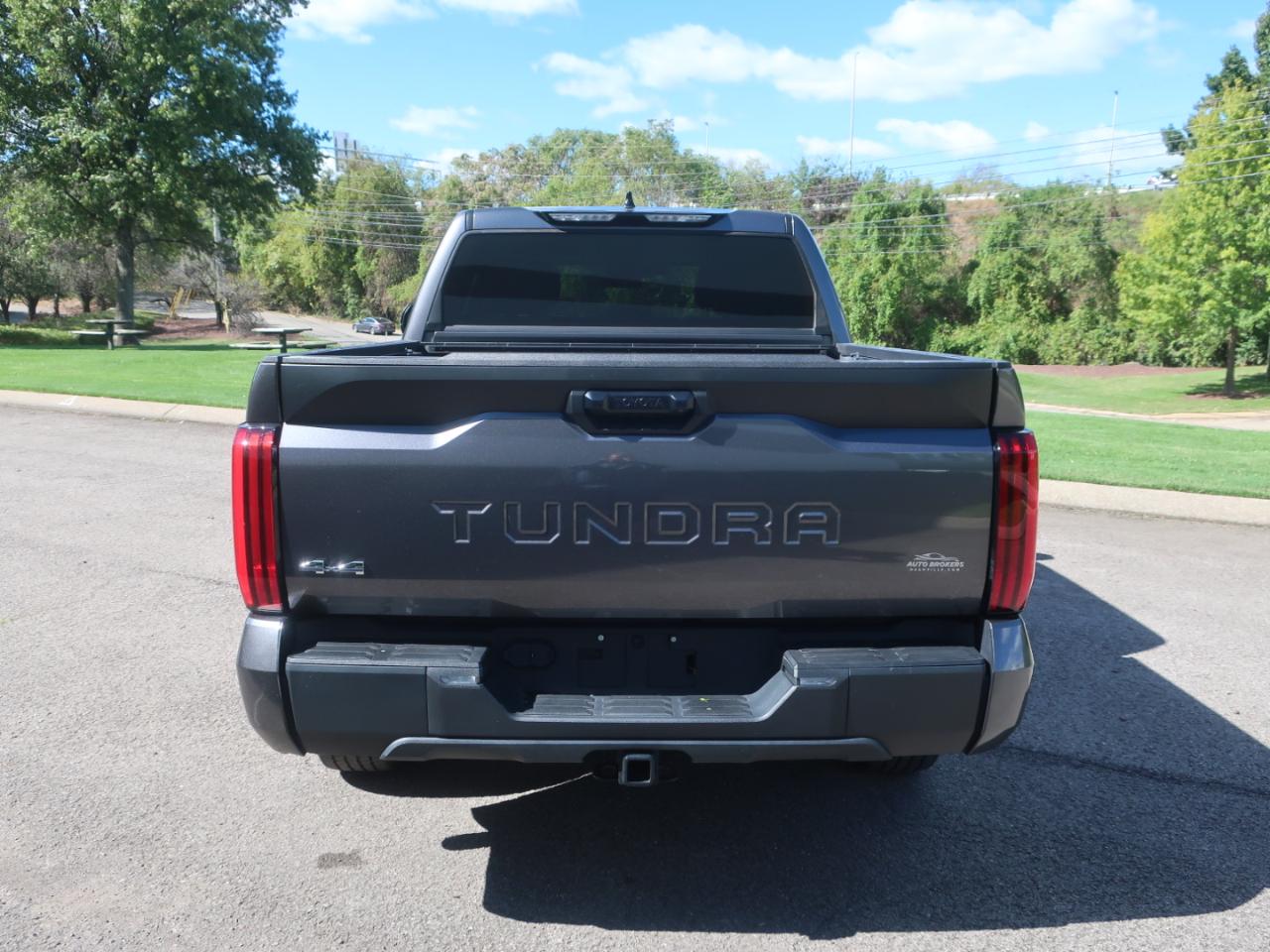 Toyota Tundra SR5 CrewMax 4WD 2023