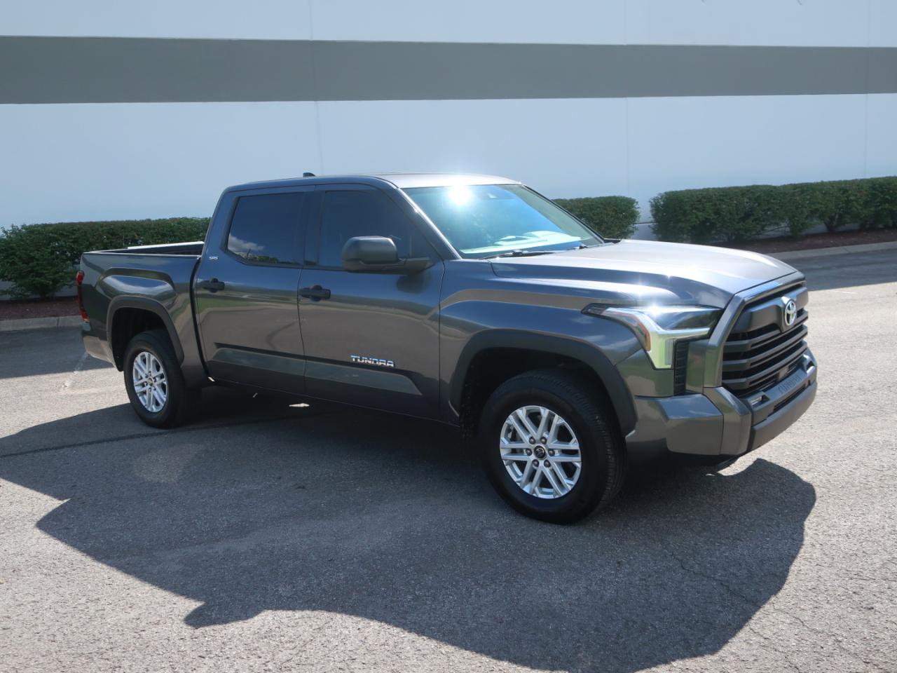 Toyota Tundra SR5 CrewMax 4WD 2023