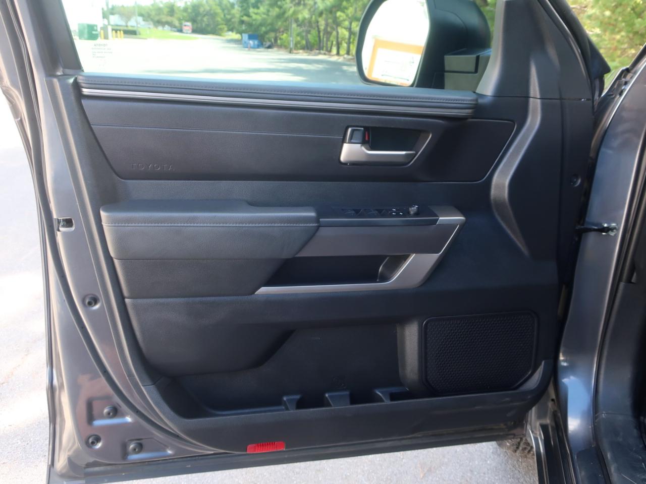 Toyota Tundra SR5 CrewMax 4WD 2023