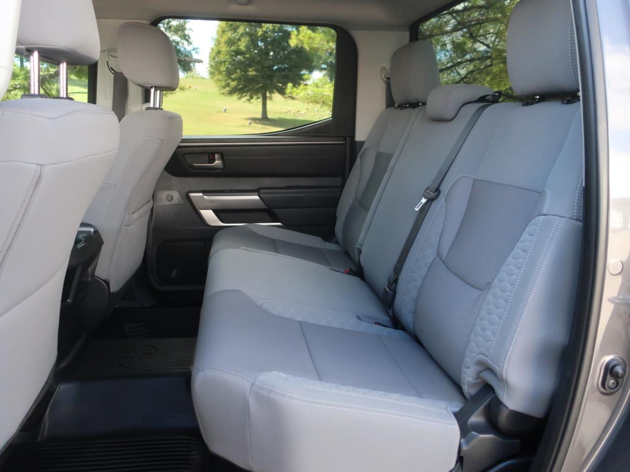 Toyota Tundra SR5 CrewMax 4WD 2023