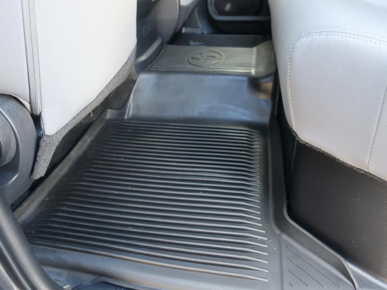 Toyota Tundra SR5 CrewMax 4WD 2023