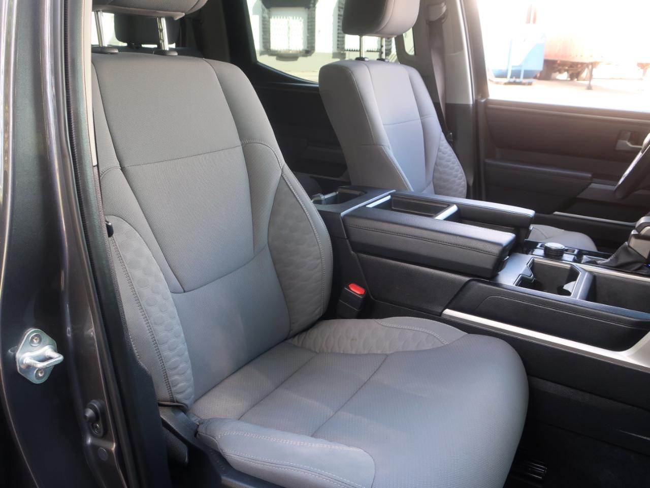 Toyota Tundra SR5 CrewMax 4WD 2023