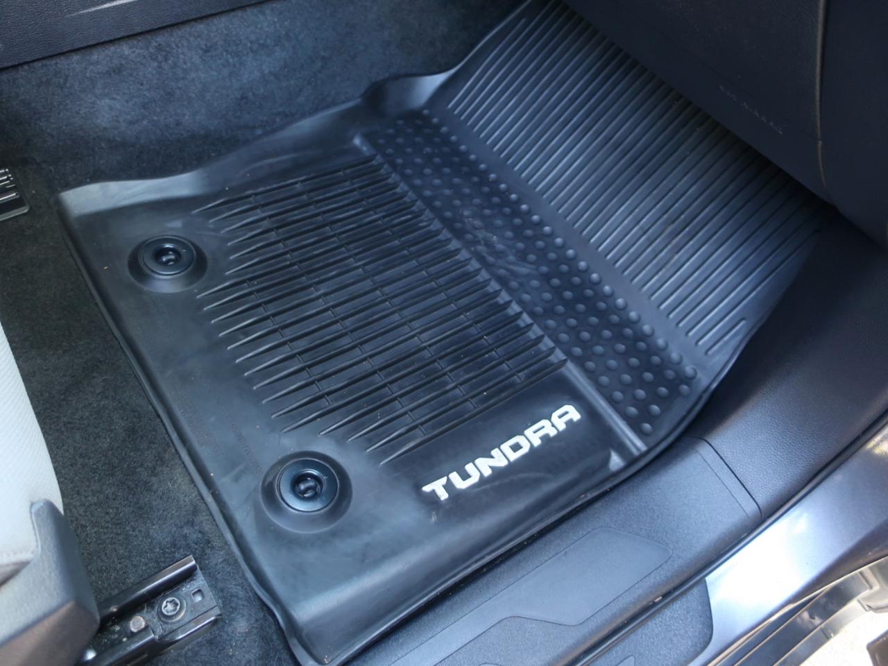 Toyota Tundra SR5 CrewMax 4WD 2023