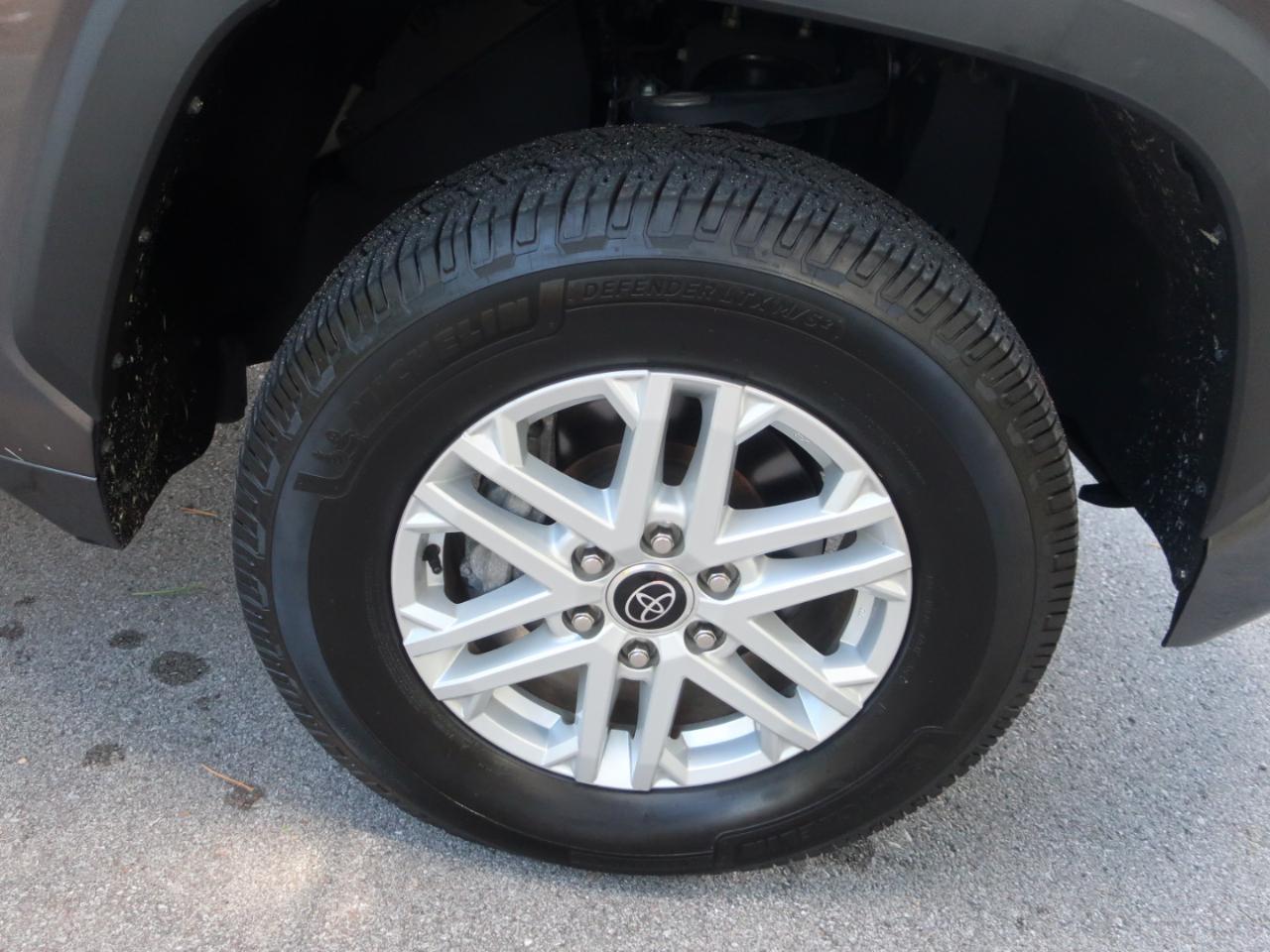 Toyota Tundra SR5 CrewMax 4WD 2023