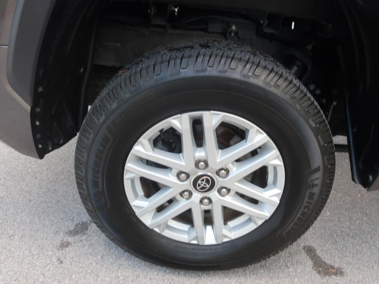 Toyota Tundra SR5 CrewMax 4WD 2023