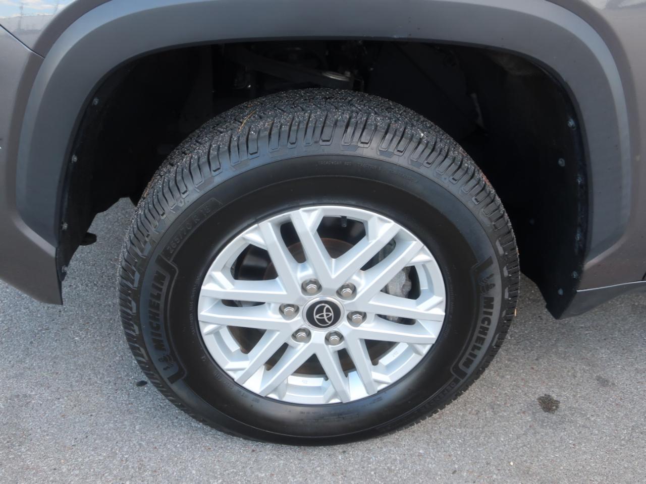 Toyota Tundra SR5 CrewMax 4WD 2023