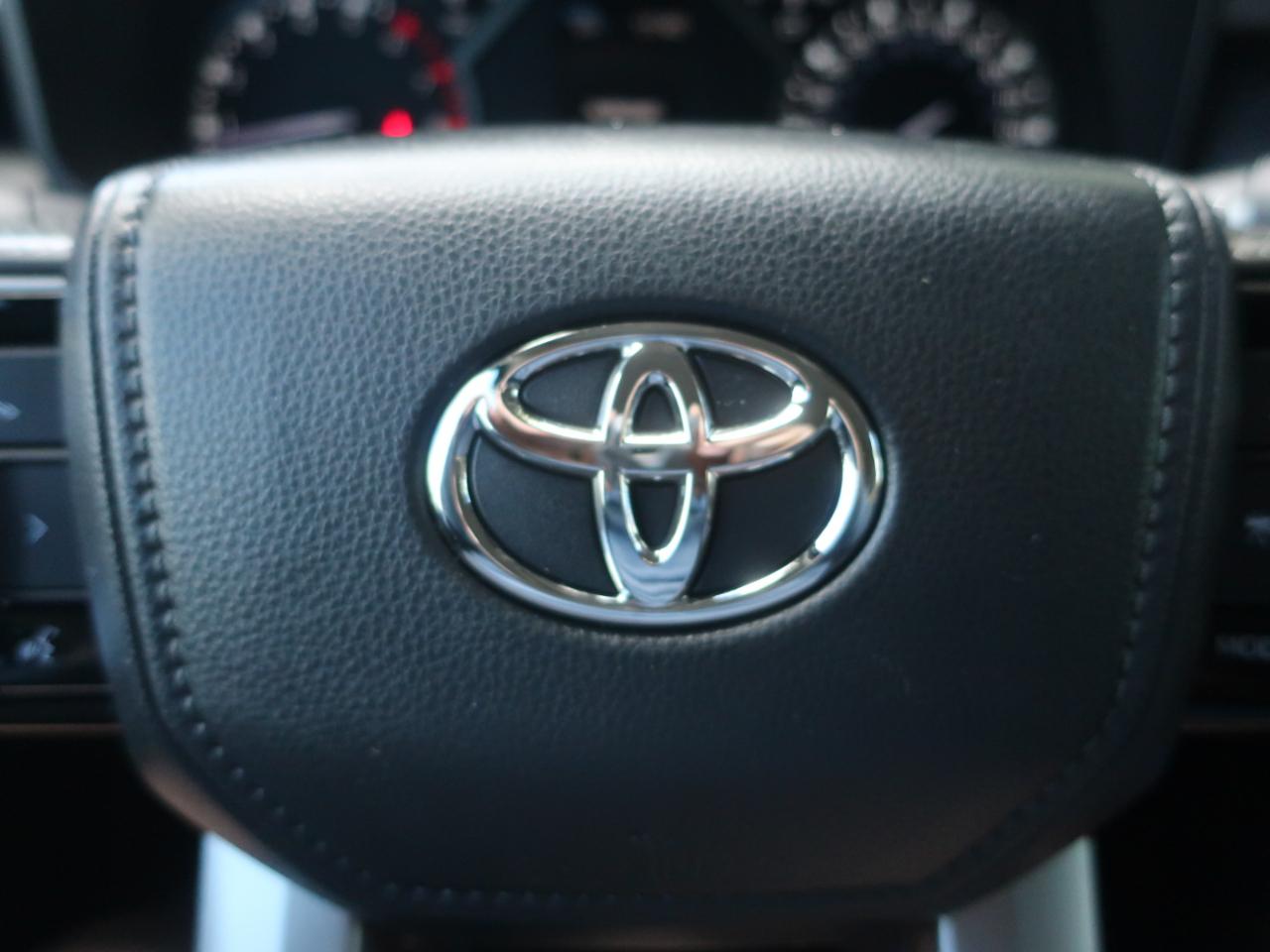 Toyota Tundra SR5 CrewMax 4WD 2023