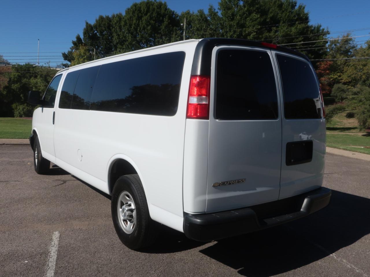 Chevrolet Express LS 3500 Extended 2023