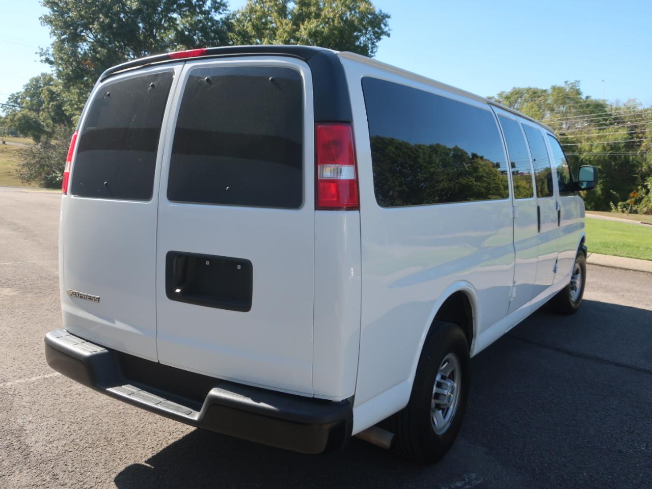 Chevrolet Express LS 3500 Extended 2023