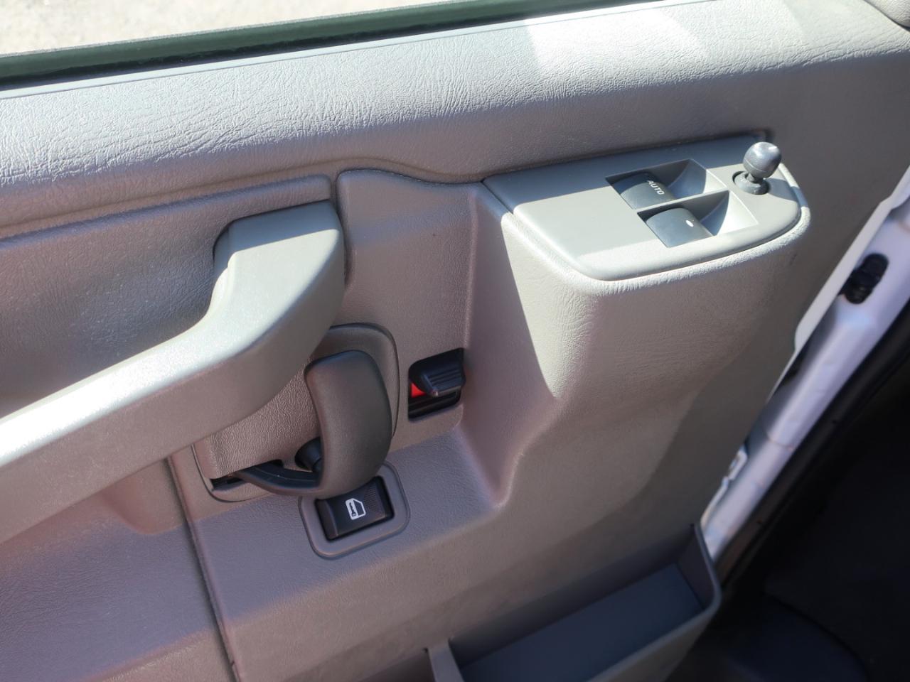 Chevrolet Express LS 3500 Extended 2023
