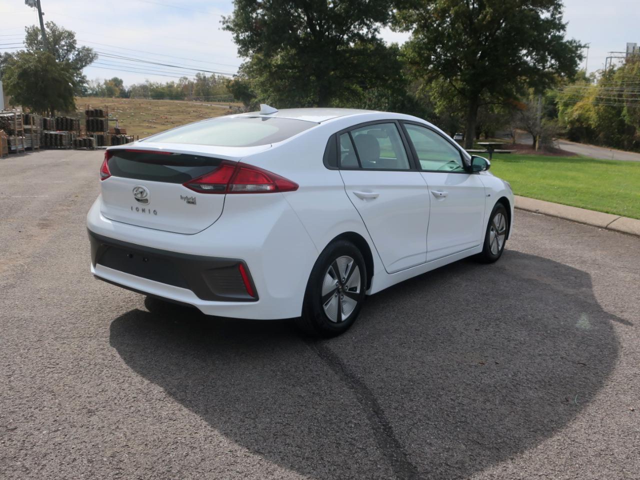 Hyundai Ioniq Hybrid Blue 2020