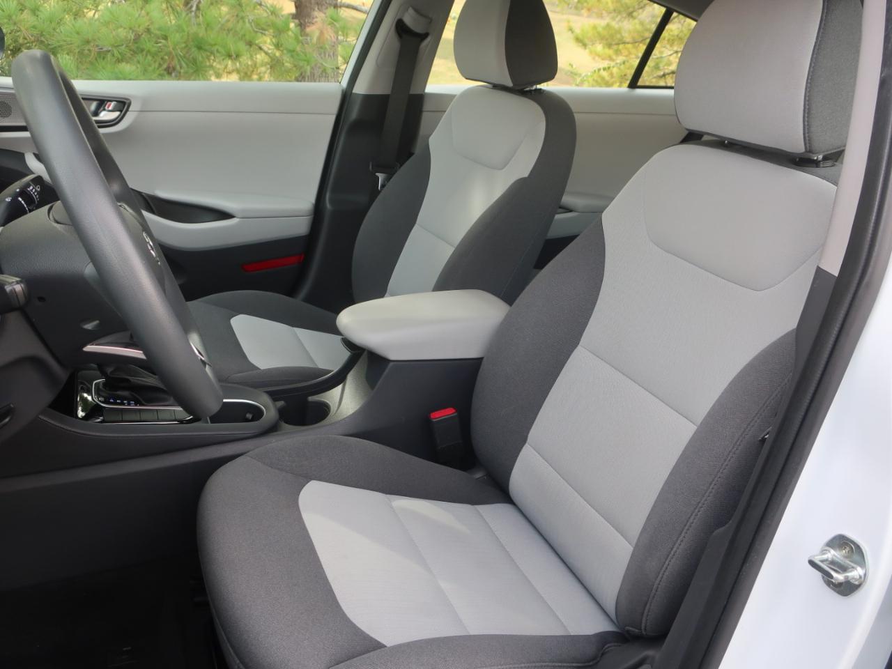 Hyundai Ioniq Hybrid Blue 2020