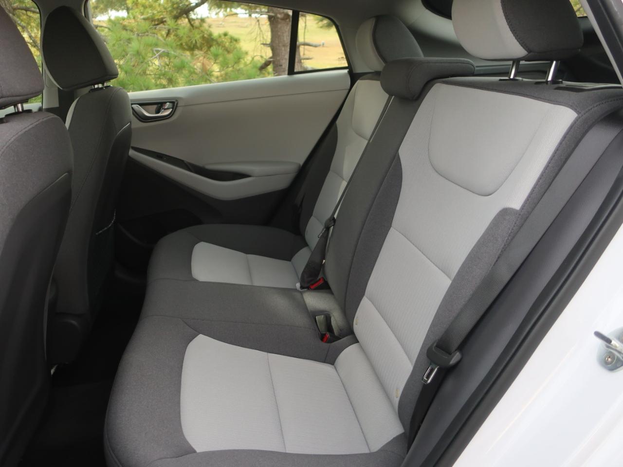 Hyundai Ioniq Hybrid Blue 2020