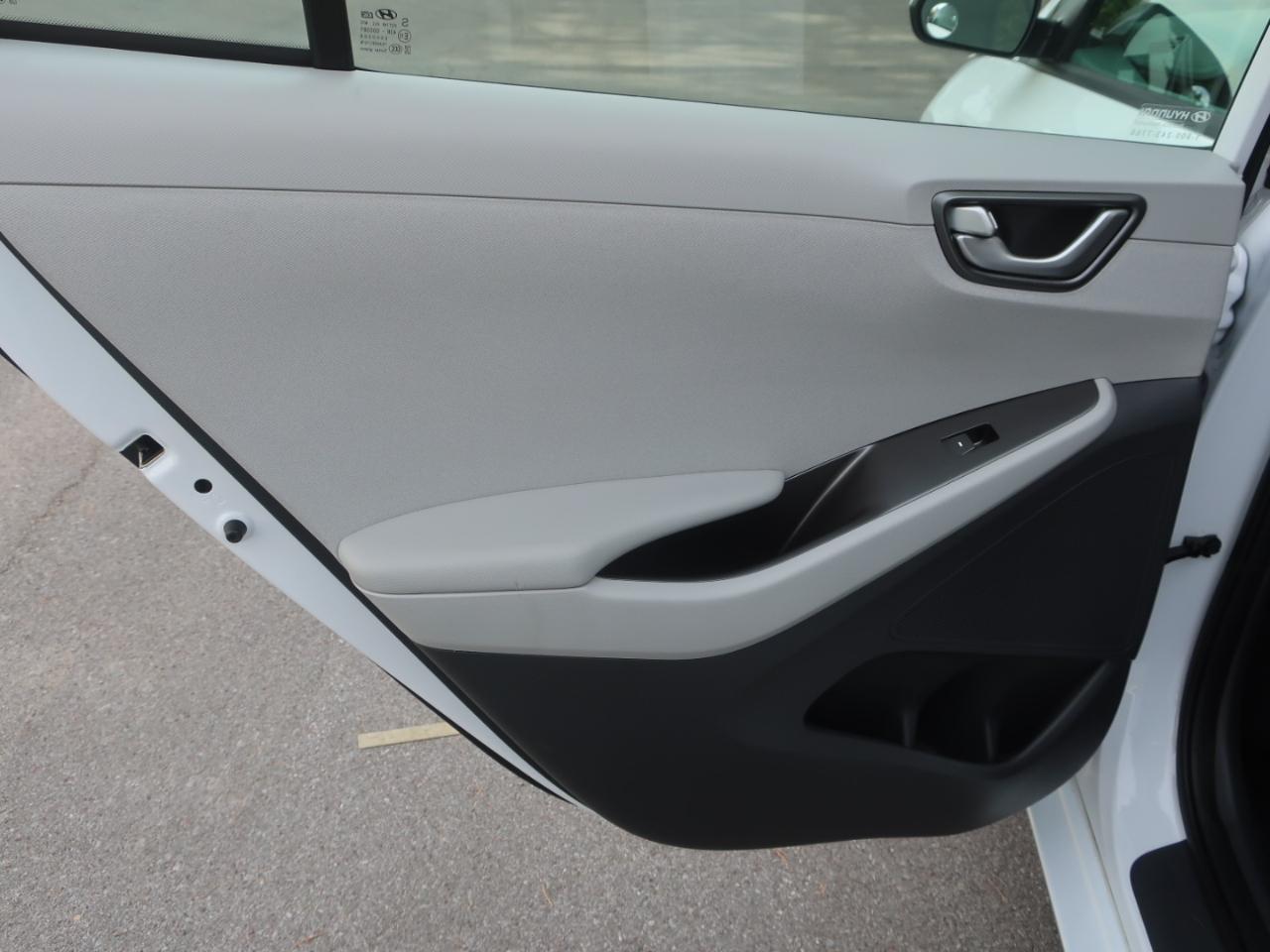 Hyundai Ioniq Hybrid Blue 2020