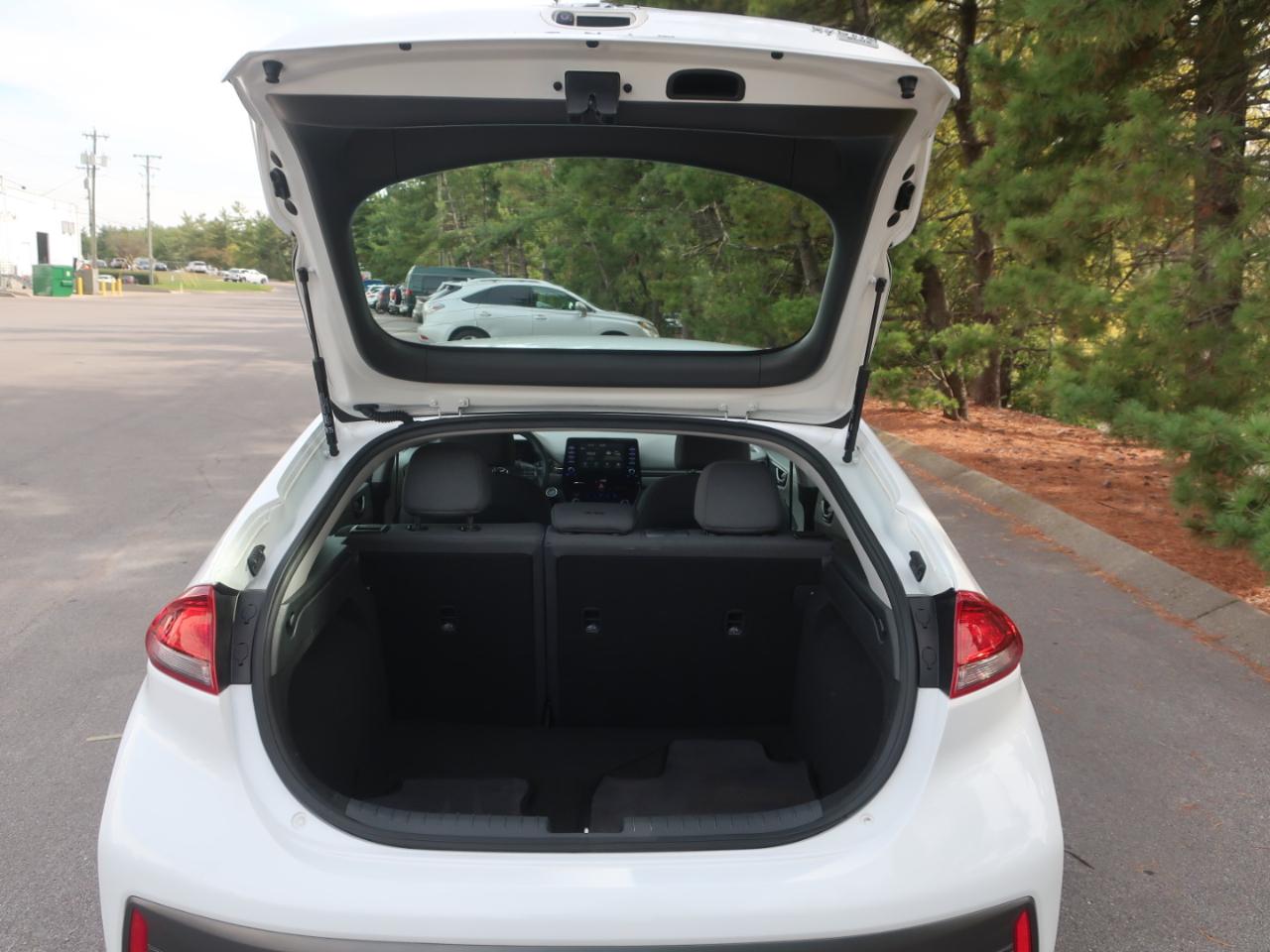 Hyundai Ioniq Hybrid Blue 2020