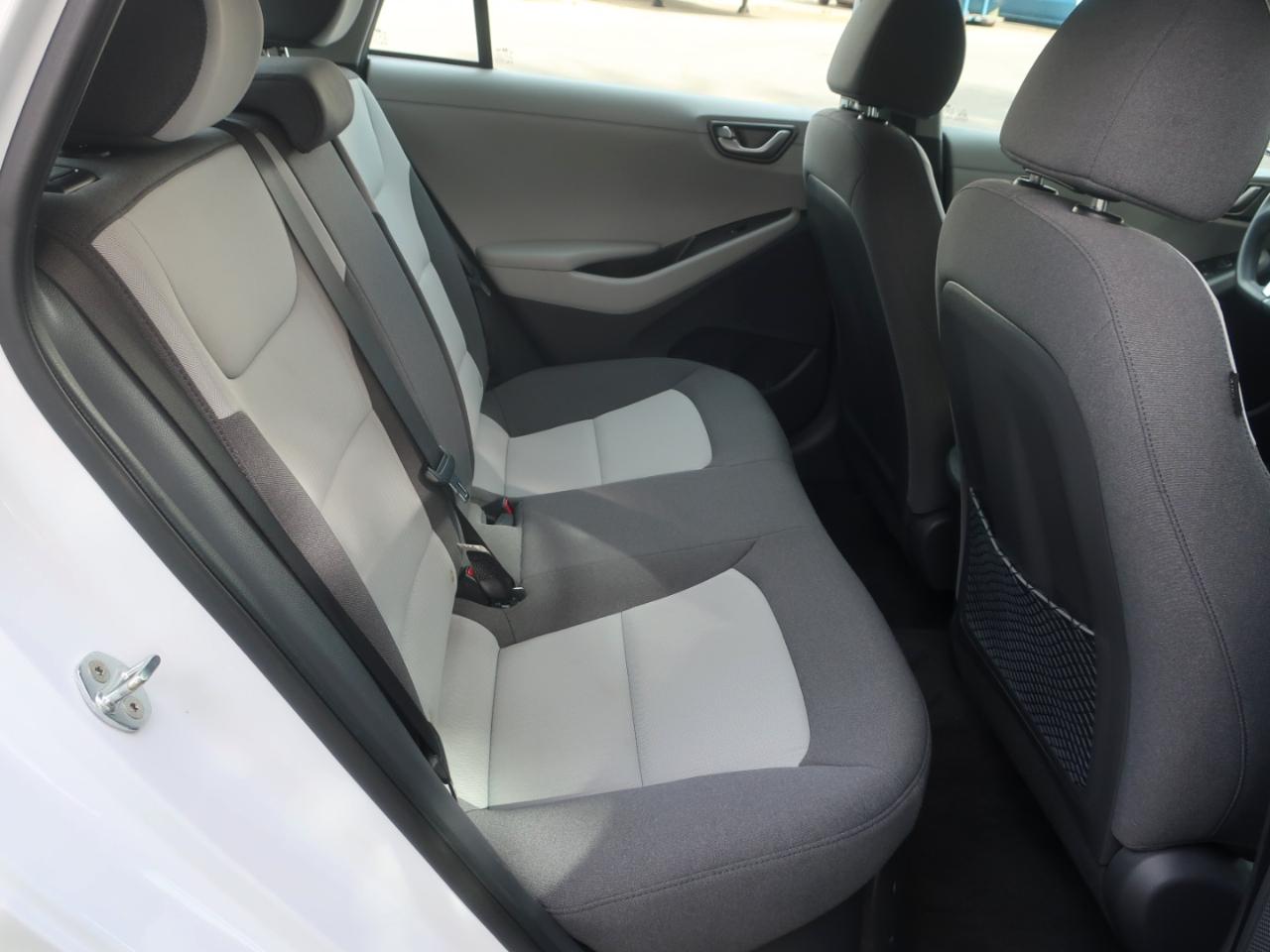 Hyundai Ioniq Hybrid Blue 2020