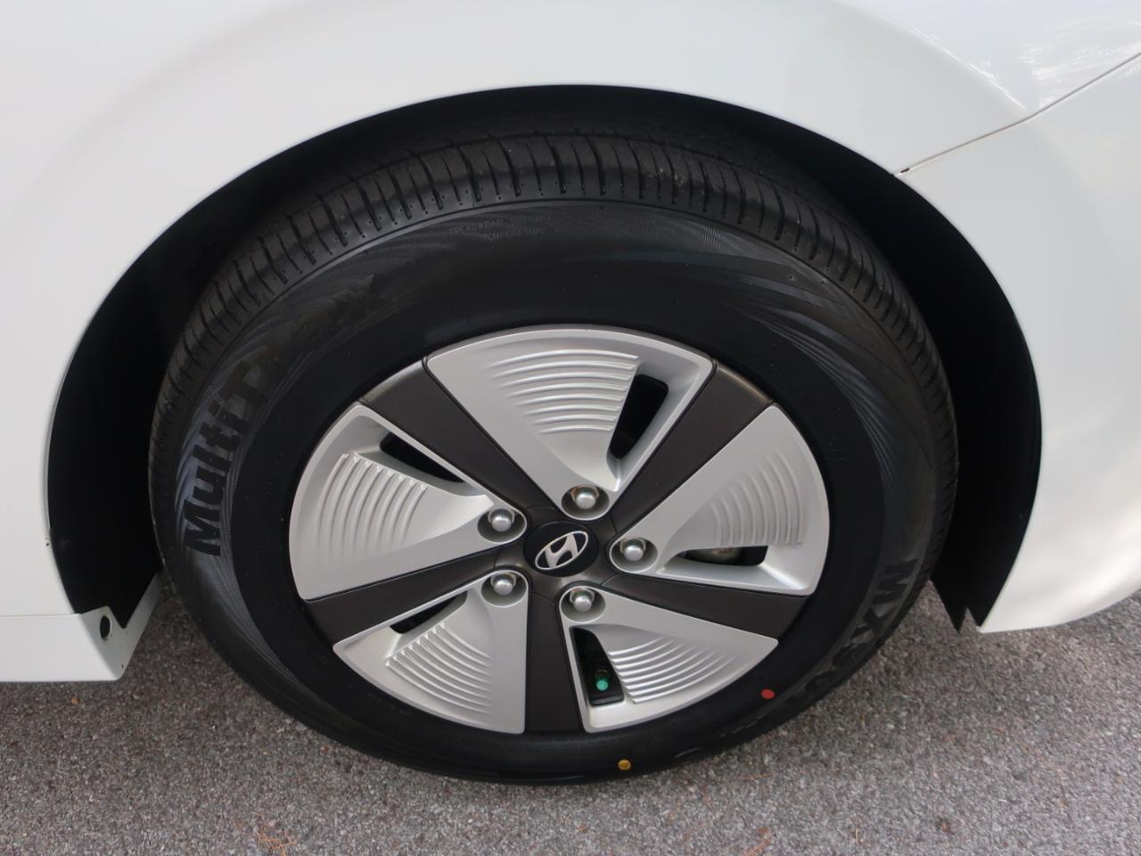 Hyundai Ioniq Hybrid Blue 2020