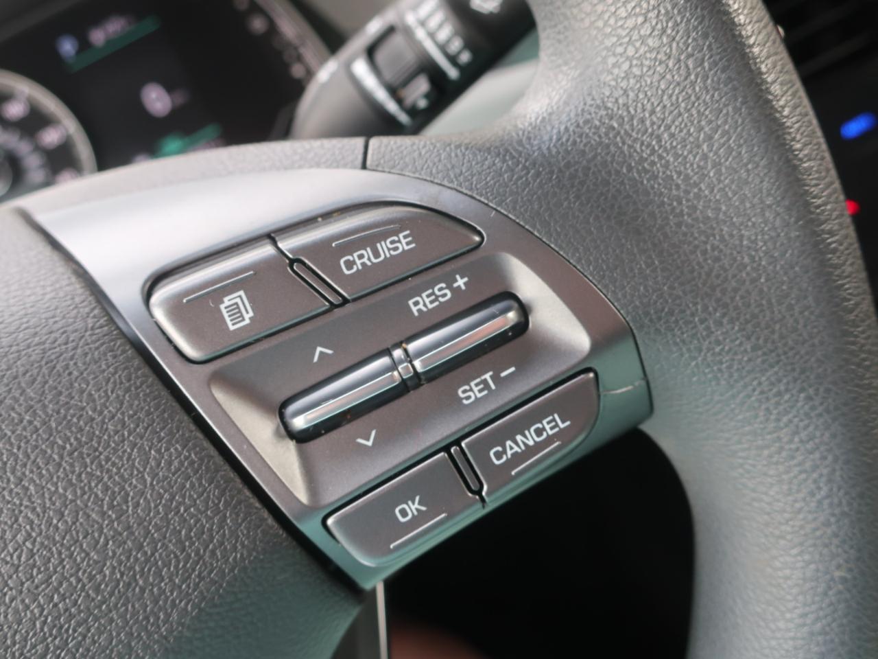 Hyundai Ioniq Hybrid Blue 2020