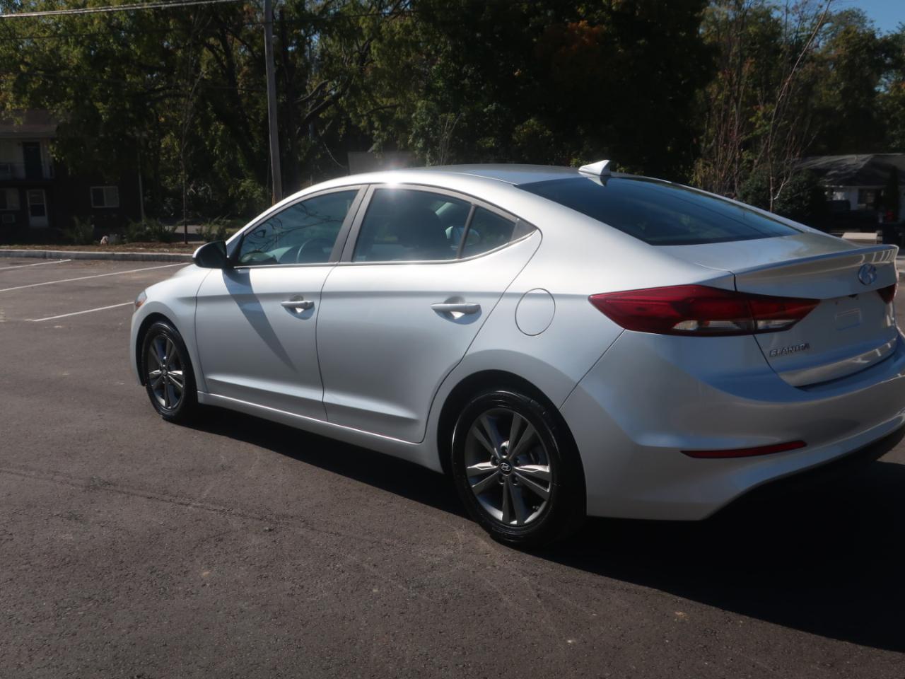 Hyundai Elantra SEL 2.0L Auto 2018