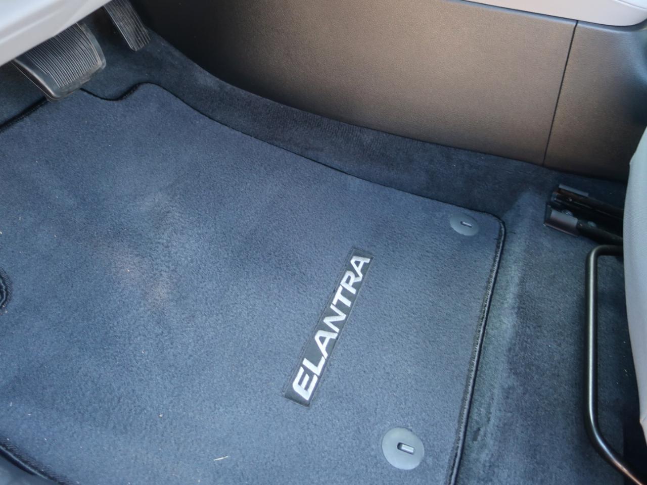 Hyundai Elantra SEL 2.0L Auto 2018