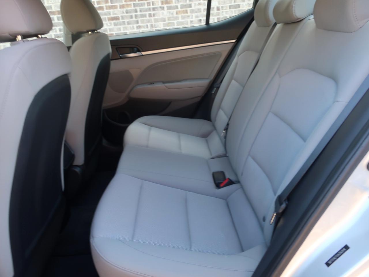 Hyundai Elantra SEL 2.0L Auto 2018