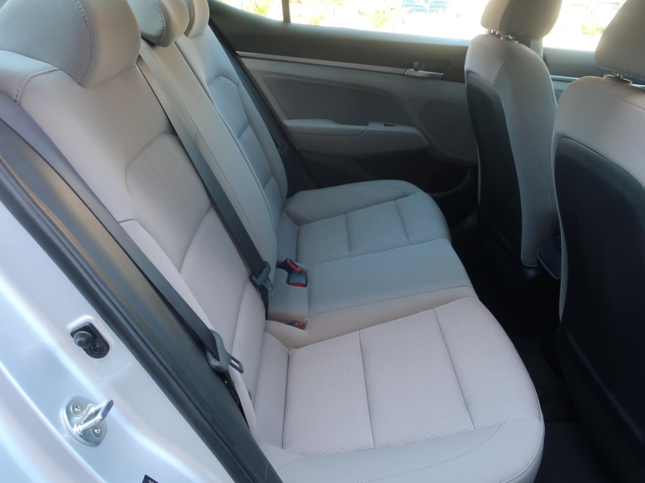 Hyundai Elantra SEL 2.0L Auto 2018