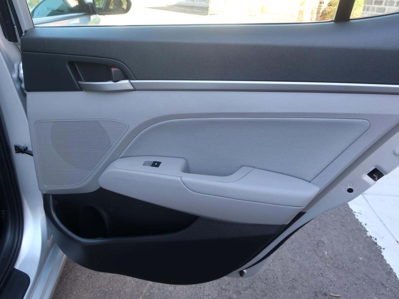 Hyundai Elantra SEL 2.0L Auto 2018