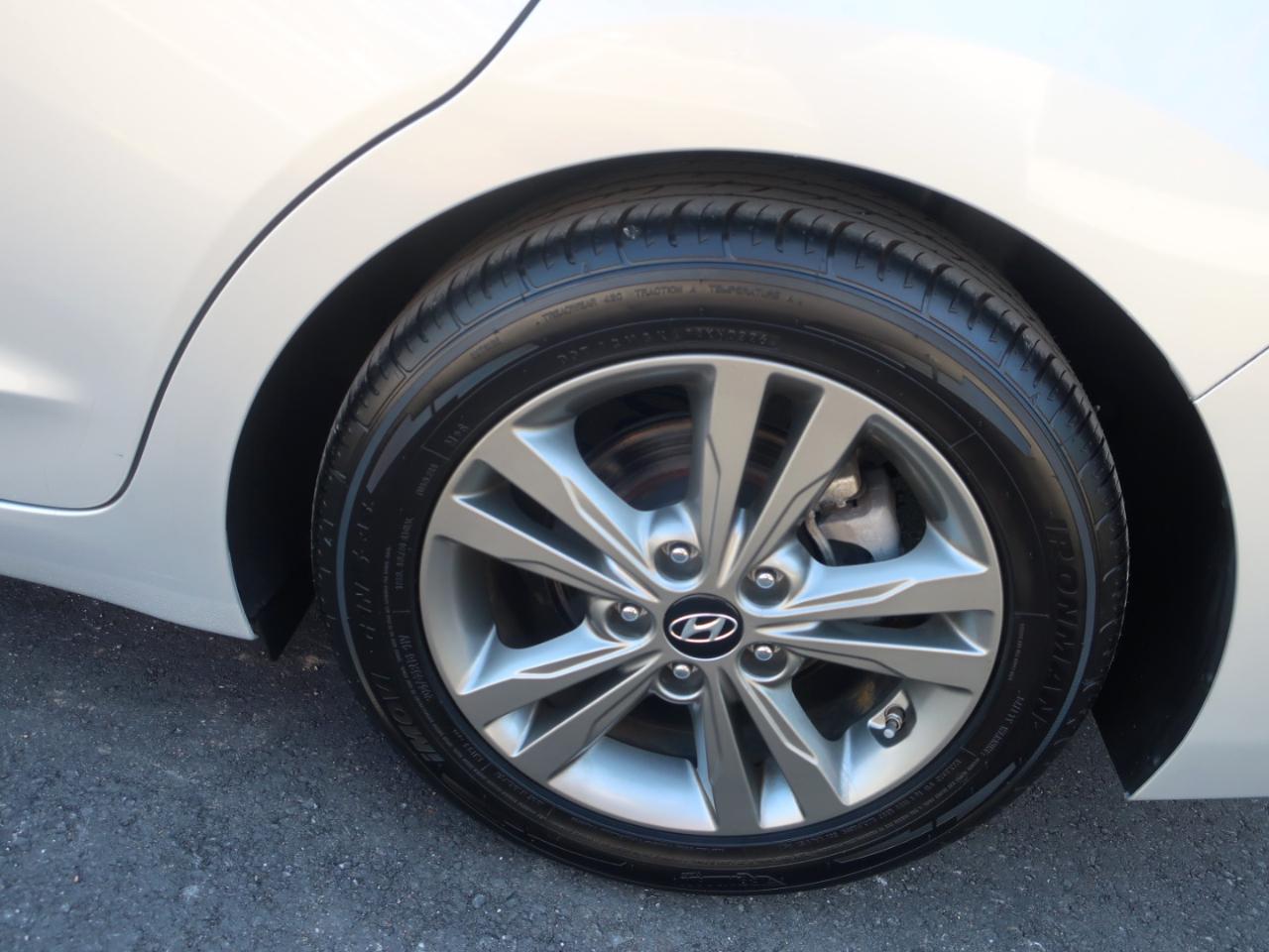 Hyundai Elantra SEL 2.0L Auto 2018