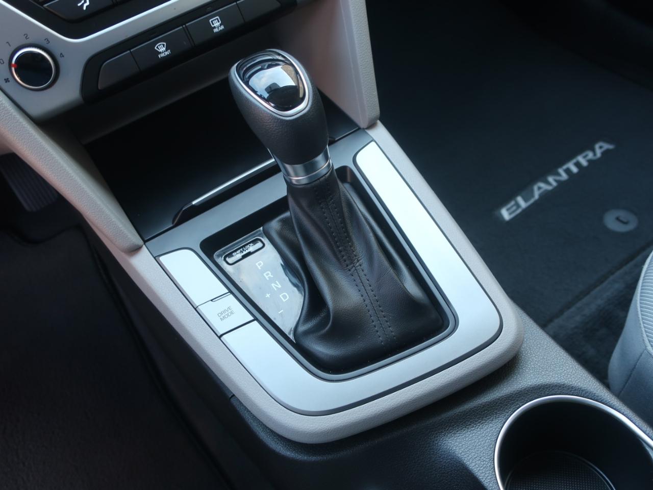 Hyundai Elantra SEL 2.0L Auto 2018