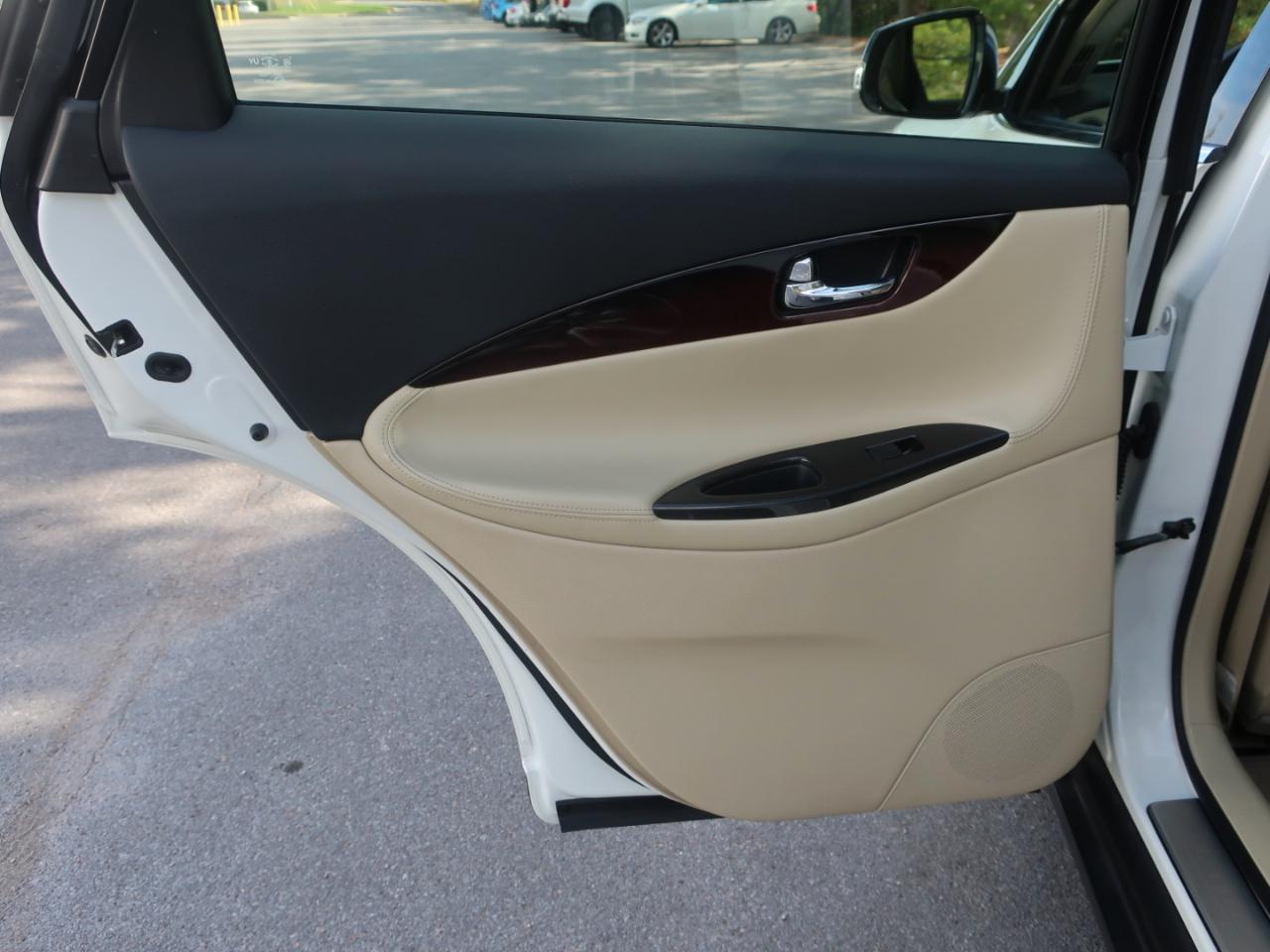 Infiniti QX50 AWD 2016