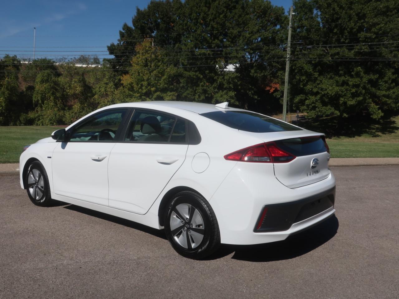 Hyundai Ioniq Hybrid Blue 2020