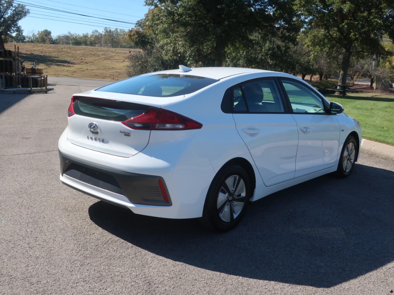 Hyundai Ioniq Hybrid Blue 2020