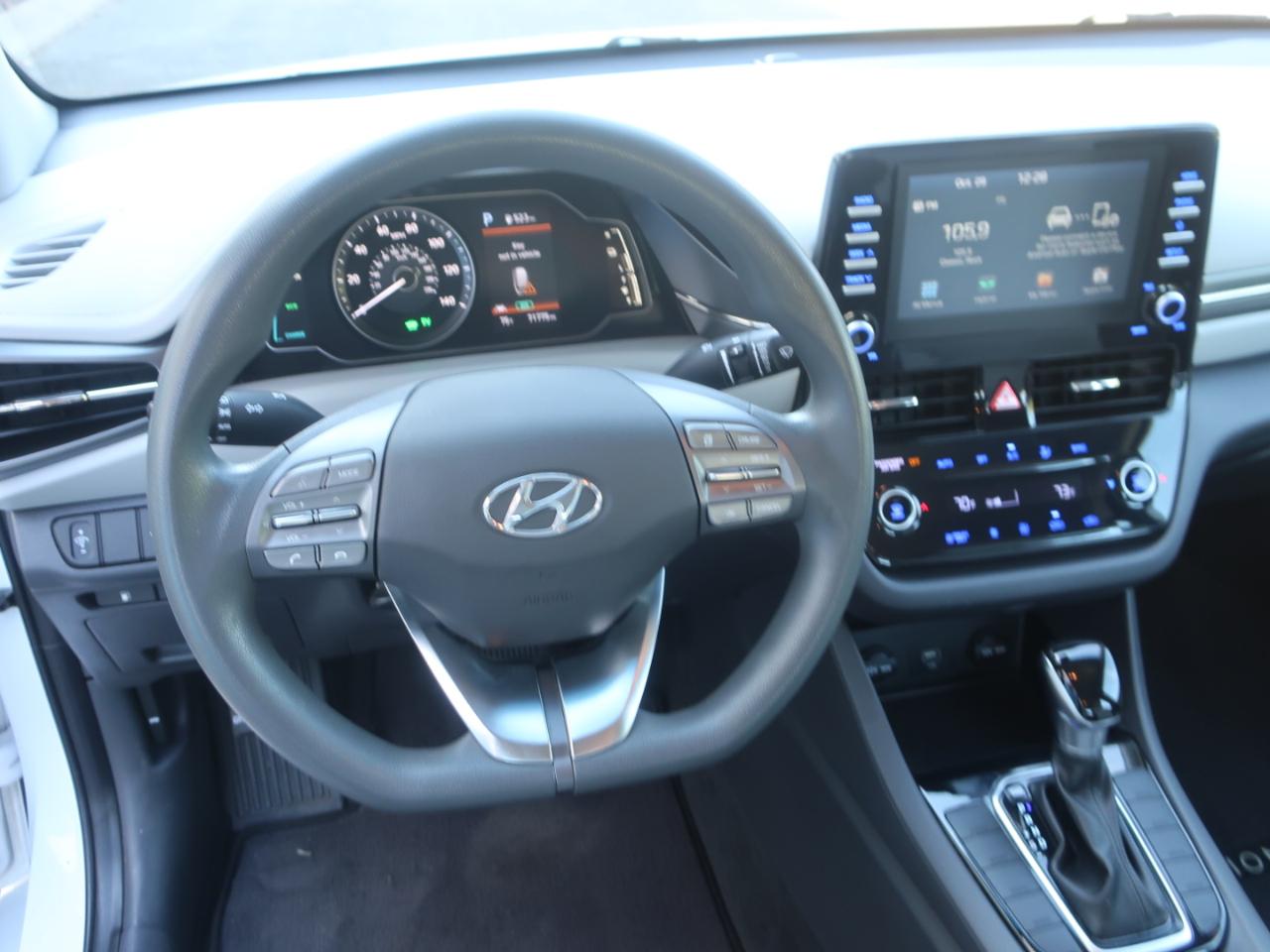 Hyundai Ioniq Hybrid Blue 2020