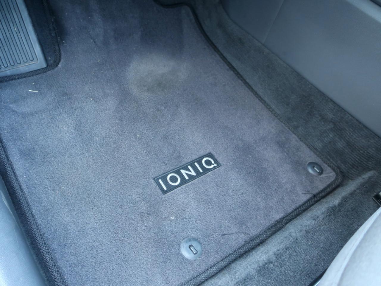 Hyundai Ioniq Hybrid Blue 2020