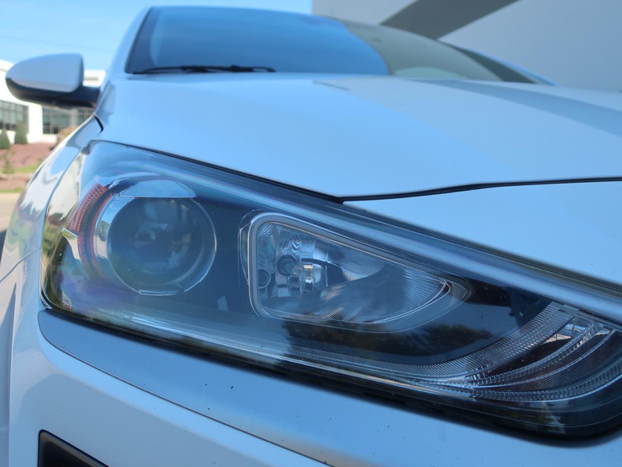 Hyundai Ioniq Hybrid Blue 2020