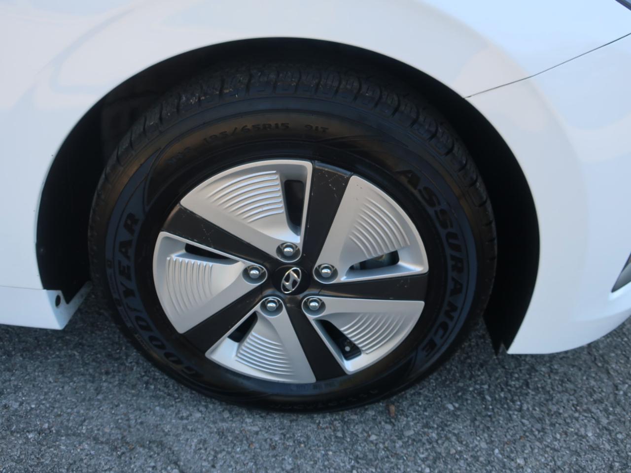 Hyundai Ioniq Hybrid Blue 2020