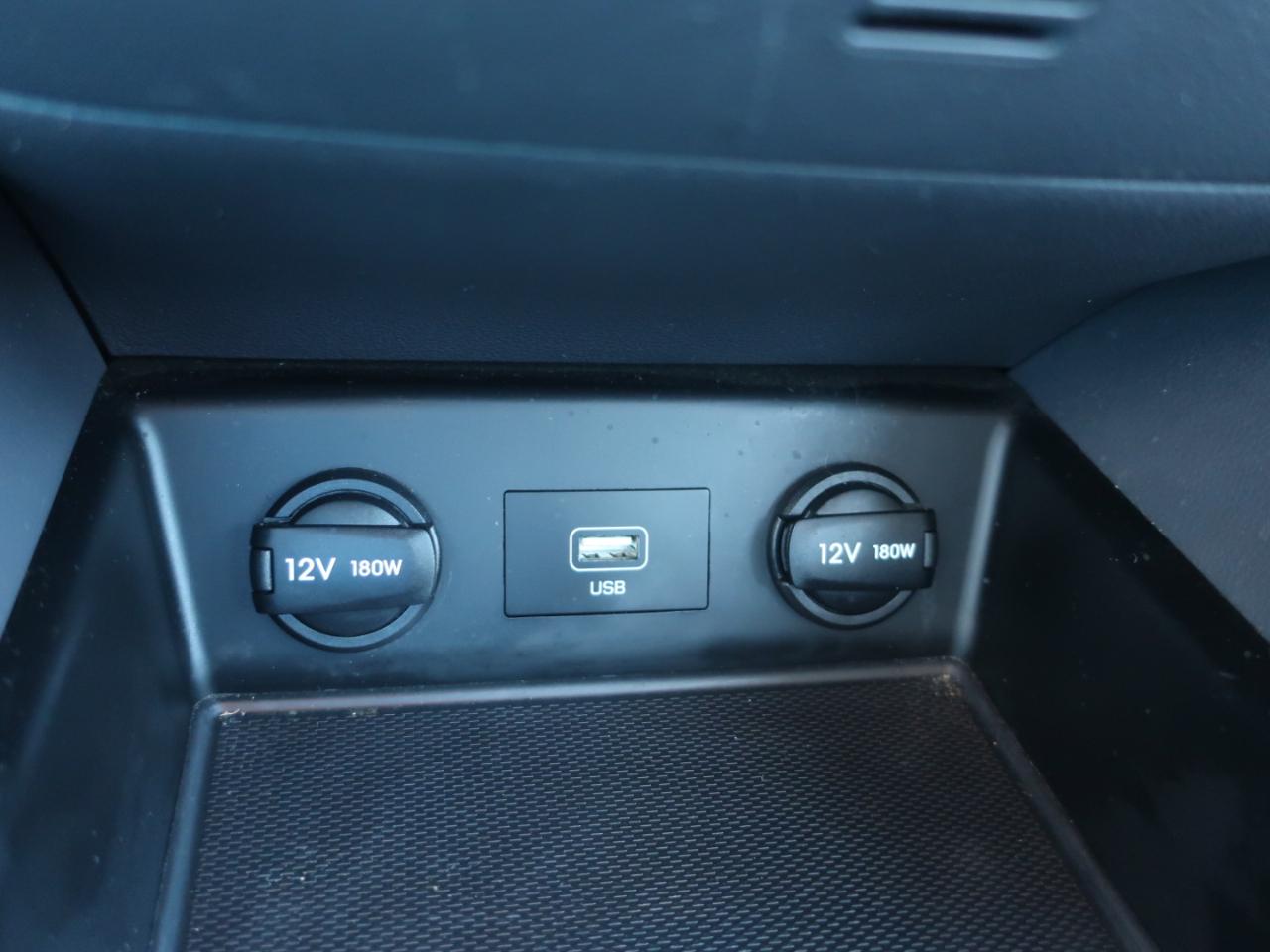 Hyundai Ioniq Hybrid Blue 2020