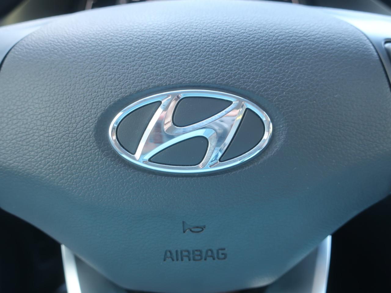 Hyundai Ioniq Hybrid Blue 2020